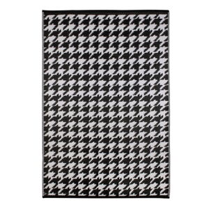 Čierno-biely vonkajší koberec Green Decore Houndstooth, 120 x 180 cm