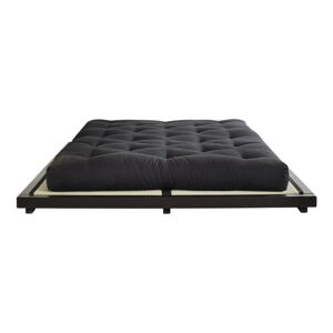 Dvojlôžková posteľ z borovicového dreva s matracom a tatami Karup Design Dock Comfort Mat Black/Black, 140 × 200 cm